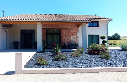 Lias House | La Grimoise, chambre d'hôte à la campagne