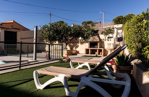 Valdelaguna Ski Chalet | La Higuera, in Valdelaguna, for 10/15 people with Swimming Pool