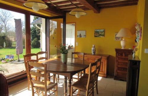 Friville-Escarbotin House | La Hugotière