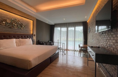 Sam Roi Yot Hotel | La Isla Pranburi Beach Resort