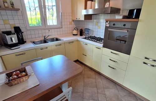 Maccagno House | La Tramontana, detached vacation home with beautiful garden close to the lake