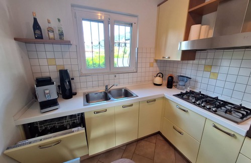 Maccagno House | La Tramontana, detached vacation home with beautiful garden close to the lake
