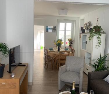 Saint-Vaast-la-Hougue House | La Jonquille de St Vaast La Hougue