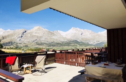 Le Devoluy Apartment | La Joue du Loup- Apt 4/6 pers -Terrace with ski slope access- Eden des Cimes