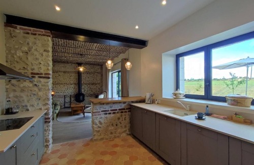Bordeaux-Saint-Clair Cottage | La Laiterie-Gîte-Cottage-Countryside view-Ensuite