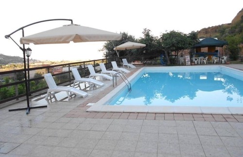 Santa Teresa di Riva House | La Locanda degli Amici: Triple Room