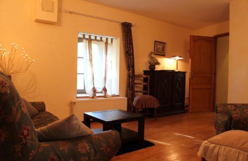 Saint-Dier-dʼAuvergne House | La Loge du Château