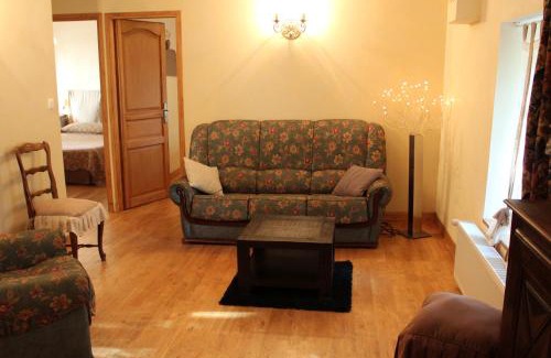 Saint-Dier-dʼAuvergne House | La Loge du Château