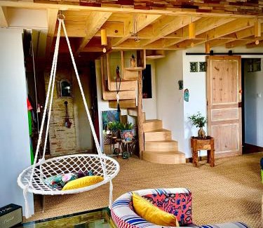 Loubens-Lauragais Bed & Breakfast | La Main du Cœur Chambre d'hôtes de charme à la campagne