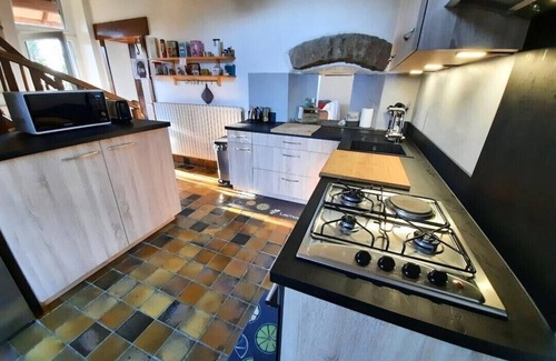 Sarrogna House | La Maison Bleue Renovated former school with garden 4 pers village 5mn from the lakes.