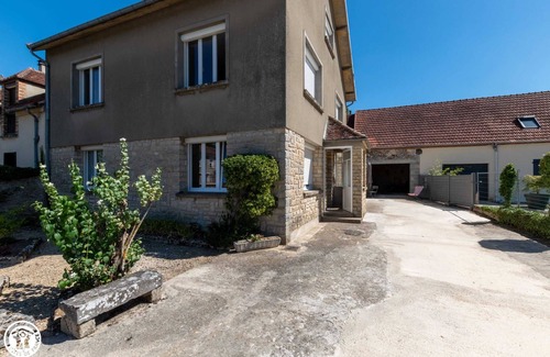 Vauchamps House | La Maison de Fabrice