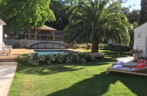 La Couarde-sur-Mer House | LA MAISON DE LA DUNE - Chambres Climatisées - Jacuzzi 1ère séance offerte - Piscine chauffée avec Abri Amovible - Plage située à 200m, accès direct par le bois