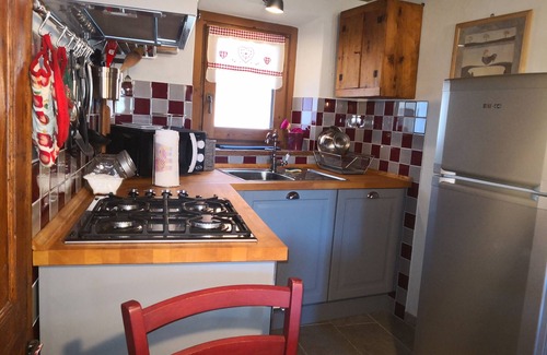 Nus Apartment | LA MAISON DES CHATS strategically located for visiting the entire Aosta Valley
