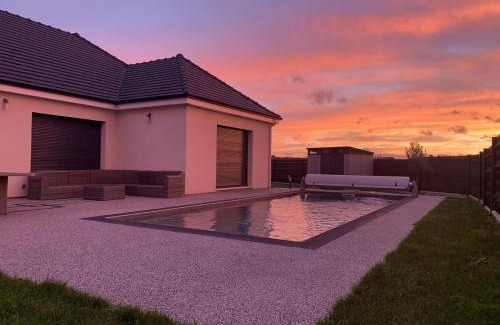 Heuqueville House | La Maison du Bonheur - Private heated pool