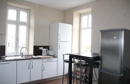 Roscoff Apartment | La Maison du Port, vue mer, jardin et parking