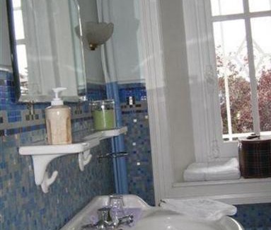 Montauban-de-Bretagne Bed & Breakfast | La Maison Rouge Brocéliande