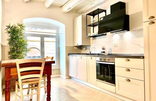La Spezia Historic Centre Apartment | La Maisonette