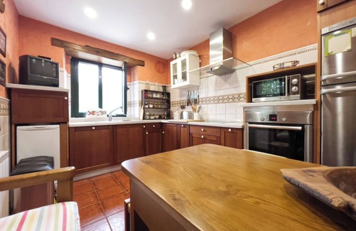 Fuentes de Penacorada House | La Majada II House. Located in the foothills of the Picos de Europa.