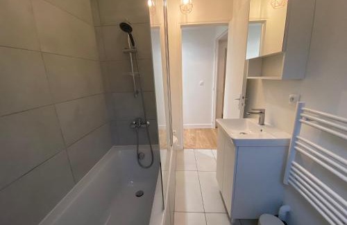 Notre-Dame Apartment | La Mansarde LCD Pontoise