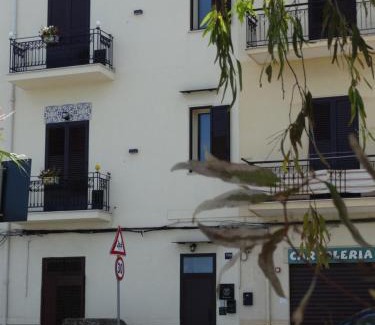 Palermo Apartment | La Maschera di Giano 1