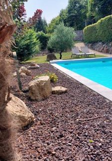 Anglure-sous-Dun Apartment | La Mazille , cossy vakantiestudio met zwembad in zuid-Bourgogne