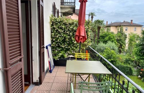 Minusio Apartment | la meta appartamento vista lago con parcheggio