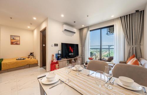 District 9 Apartment | LA Nest - 1pn - The Aria