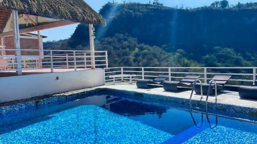 Alto Lucero Hotel | La Palapa & Posada Mía