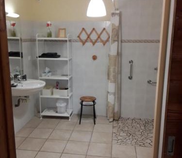 Saint-Genix-sur-Guiers Apartment | La Parenthèse - Gîte de la Sittelle