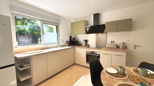 Feytiat House | La Pause Limousine, Garden, Wi-Fi, Near Limoges, Golf, Bowling