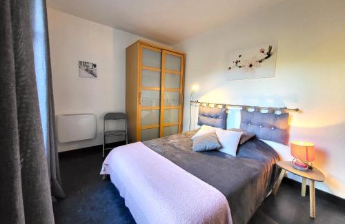 Gif-sur-Yvette Apartment | La Perla : F2 sans vis-à-vis, au pied du RER B