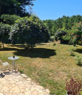Frayssinet-le-Gelat Bed & Breakfast | La Perle De Frayssinet-Le-Gélat - Chambre d'Hôtes - B&B
