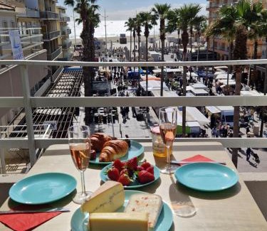 Mediterranee Apartment | La PerleCanet - vue mer au centre