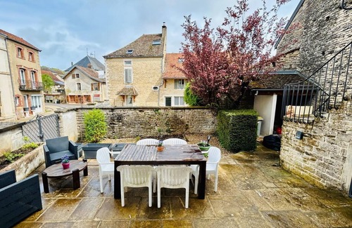 Meloisey House | La petite Bourguignonne 10 minutes from Beaune, Pets allowed