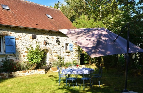 Bouchy-Saint-Genest House | La petite chaumière: country house in a small village hameau⭐️⭐️⭐️