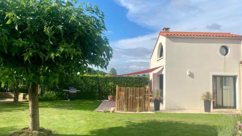 Saint-Fulgent Apartment | La Petite Chaunière