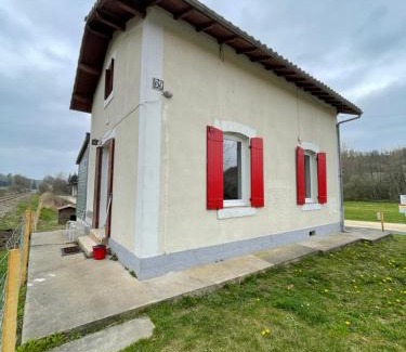 Sainte-Marie-de-Chignac House | La petite maison