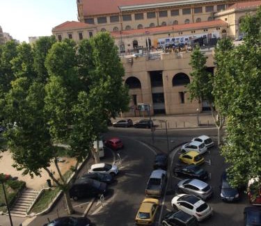 1st Arrondissement Apartment | La petite Marseillaise