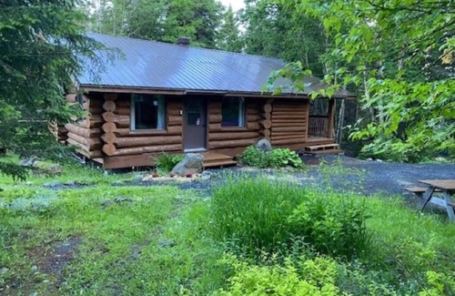 Saint-Luc-de-Bellechasse Ski Chalet | La Pitoune SPA privé - 6 pers