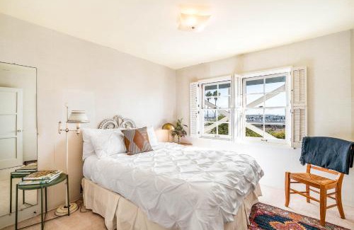 La Playa House | La Playa Abode