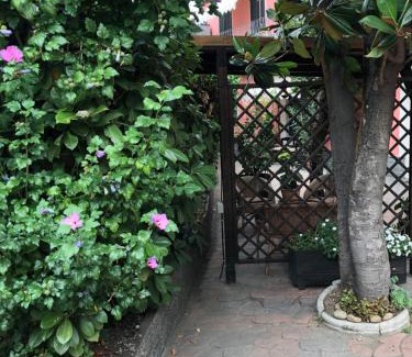 Asti Apartment | La Porta Nel Giardino