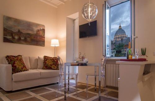 Rione XIV Borgo Apartment | La Porta Rossa di Borgo - Vatican Luxury Suite