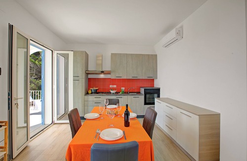 Marina di Pescoluse Apartment | La Primula Apartment 2 Sea View, Salve, Italy