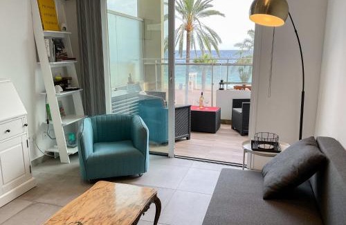 La Californie Apartment | La Prom 2 - a two bedroom apartment with a sea view
