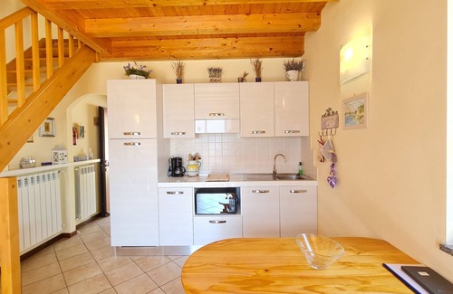 Pieve Apartment | La Quiete 34 Balcony swimming pool lake view