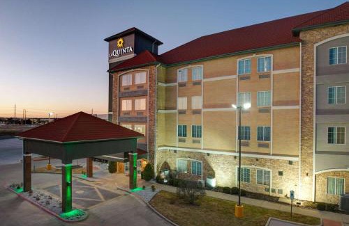 Allen Hotel | La Quinta by Wyndham Allen at The Village