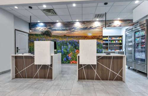 Allen Hotel | La Quinta by Wyndham Allen at The Village