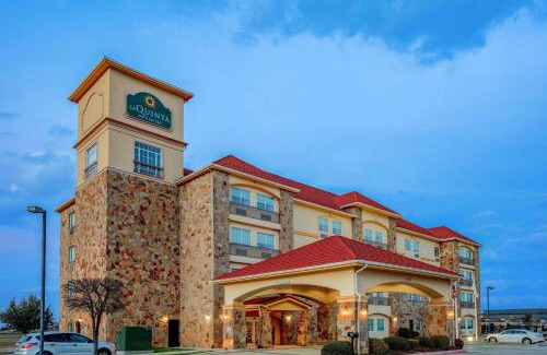 McKinney Hotel | La Quinta by Wyndham McKinney