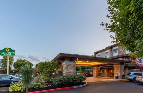 Salmon Creek Hotel | La Quinta by Wyndham Vancouver