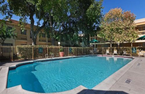 Parker Lane Hotel | La Quinta Inn by Wyndham Austin Oltorf